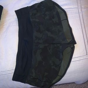 Size 8 lulu shorts